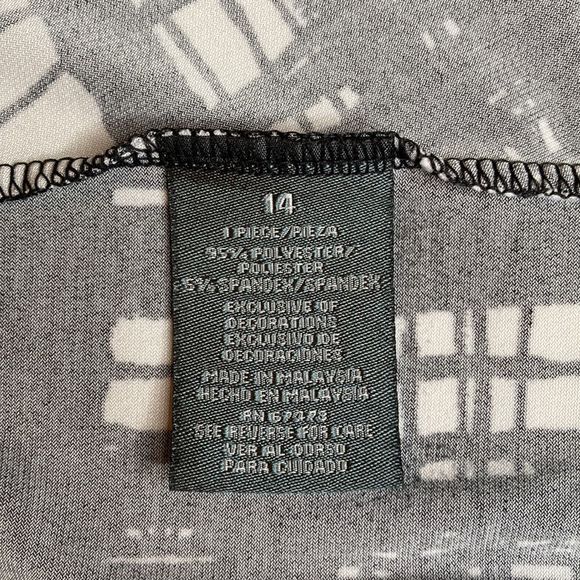 Gabby Skye Dress Black Ivory Abstract Knit Dress - Picture 3 of 12